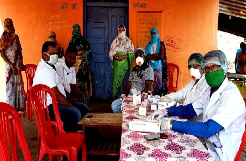 कोरोना संक्रमण के बीच इस क्षेत्र में फैला डायरिया, 50 से ज्यादा हुई मरीजों की संख्या तब लगाया मेडिकल कैंप, एक की हालत गंभीर कोरोना संक्रमण के बीच इस क्षेत्र में फैला डायरिया, 50 से ज्यादा हुई मरीजों की संख्या तब लगाया मेडिकल कैंप, एक की हालत गंभीर