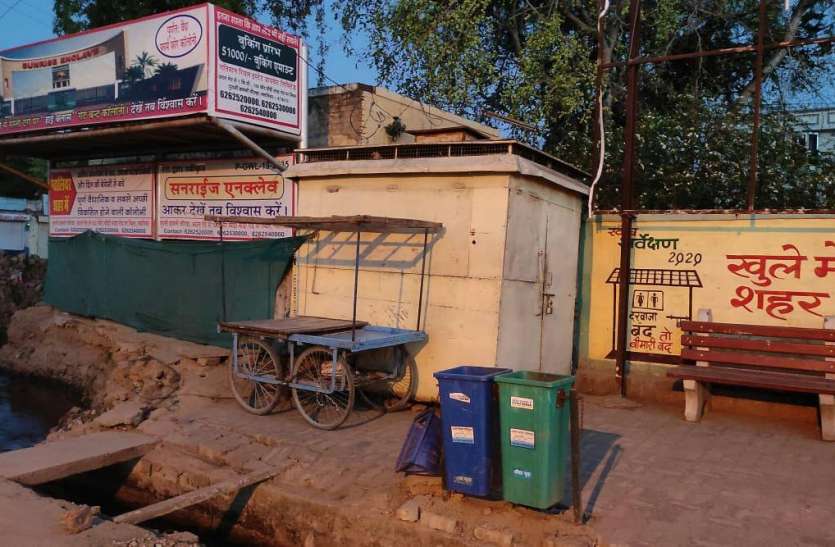 कफ्र्यू लगने से उत्पन्न हुई दूध की किल्लत कफ्र्यू लगने से उत्पन्न हुई दूध की किल्लत