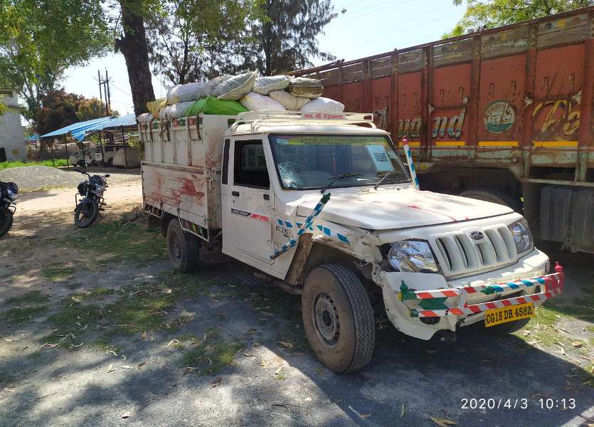 Breaking News: दर्दनाक हादसा: पिकअप की टक्कर से बाइक सवार 2 पुलिसकर्मी समेत 3 की मौत, आरक्षक के सिर के हुए टुकड़े