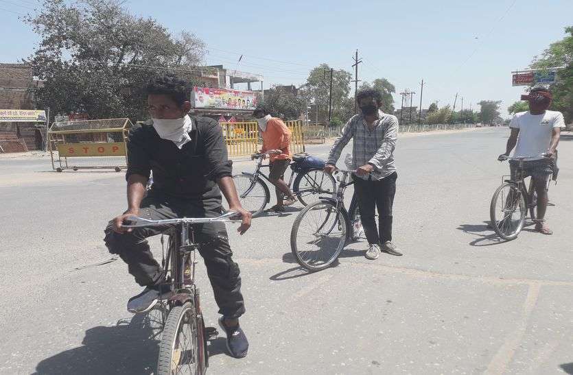साइकिलों से 4 युवक 9 दिन में 1611 किमी का सफर तय कर पहुंचे भिण्ड साइकिलों से 4 युवक 9 दिन में 1611 किमी का सफर तय कर पहुंचे भिण्ड
