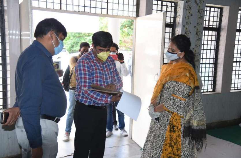 m.jpeg UP की 'सबसे अमीर' अथॉरिटी Lockdown के बीच इतने लोगों को खिलाएगी खाना, आप भी करेंगे तारीफ