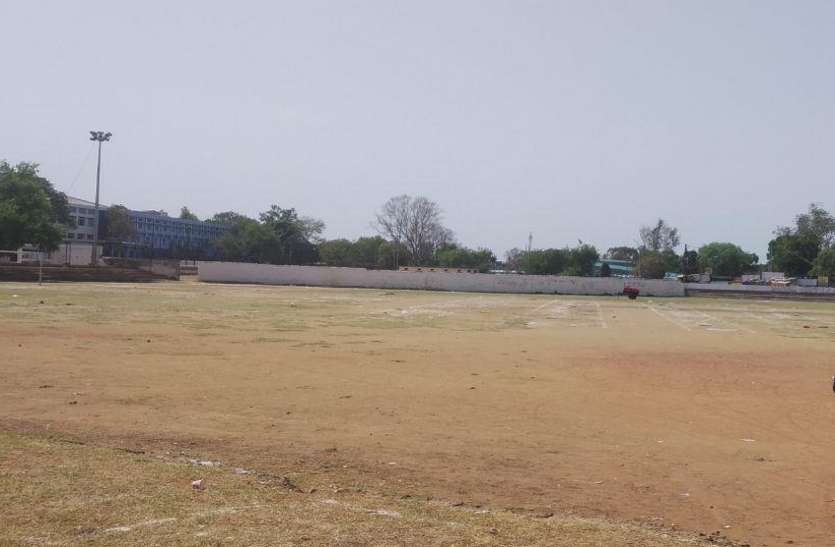 Forester Play Ground 24 मार्च को ही कर लेनी थी सब्जी मंडी शिफ्ट, 11 दिन बाद भी नहीं सुधरे हालात.