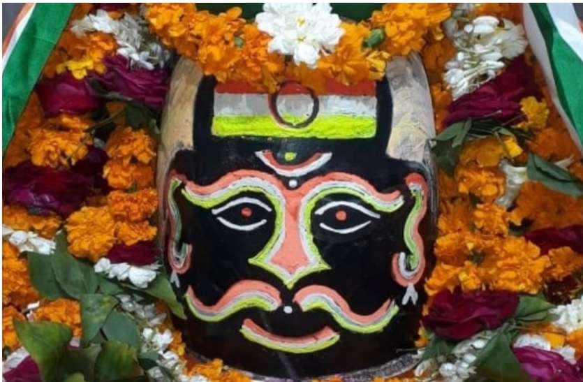 चैत्र मास के अंतिम सोमवार 7 से 2 के बीच करें ये उपाय, प्रसन्न हो जाएंगे महादेव चैत्र मास के अंतिम सोमवार 7 से 2 के बीच करें ये उपाय, प्रसन्न हो जाएंगे महादेव