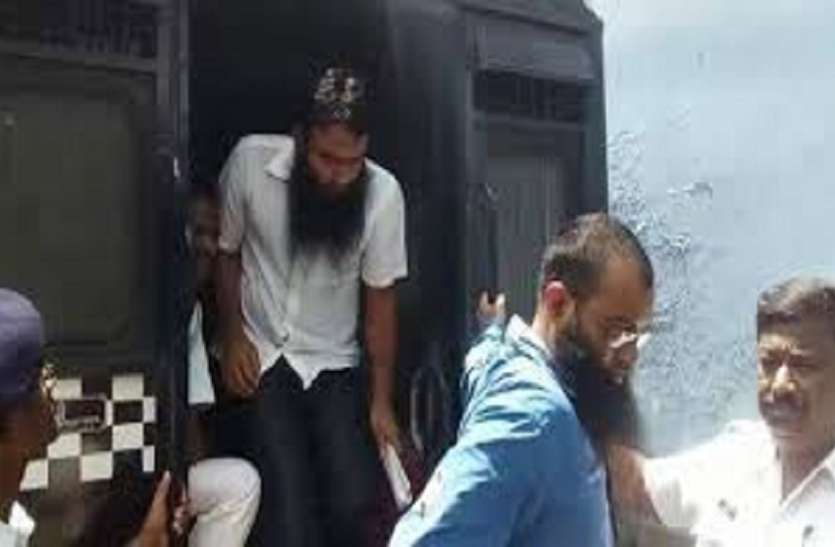 बांग्लादेशी कैदियों से कोरोना फैलने का खतरा, कहीं संक्रमित न हो जाए भारतीय कैदी बांग्लादेशी कैदियों से कोरोना फैलने का खतरा, कहीं संक्रमित न हो जाए भारतीय कैदी