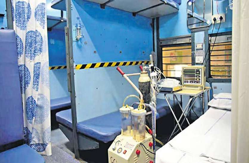 gwalior railway station management for isolation ward of railway coach रेलवे ने कोरोना से बचाव की तैयारी की शुरु, एक कोच में पांच मरीजों के साथ डॉक्टर और नर्स रूम भी हो रहे तैयार