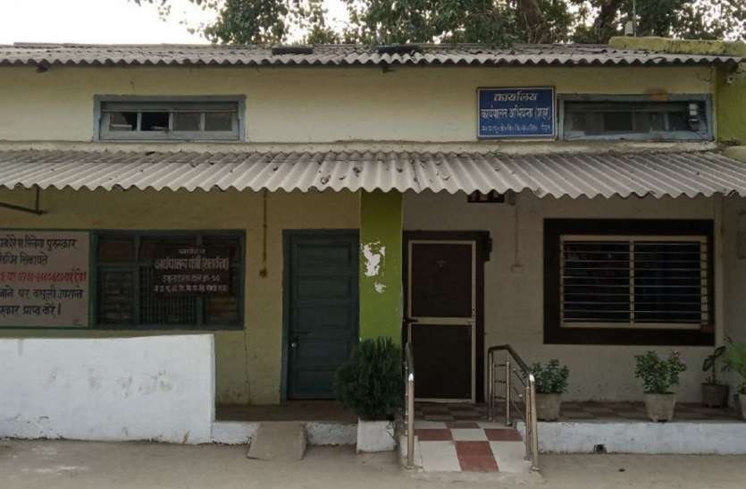 Singrauli power company case न्यूनतम बिंदू पर आई मांग, मशीनें थमी तो औद्योगिक बिजली की खपत भी डाउन
