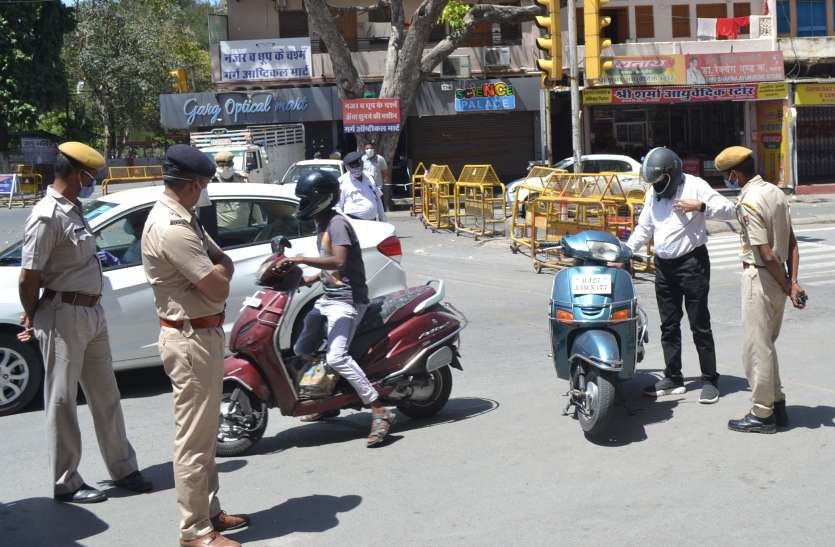 police checking in ajmer लाॅकडाउन में सड़कों पर मौजमस्ती की तो खैर नहीं, पुलिस कर रही यह काम