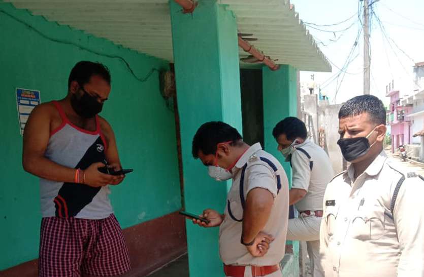 पुलिस अधीक्षक ने कोविड-19 से निपटने इजाद किया नया ऐप, आइसोलेट किए गए संदिग्धों पर रहेगी नजर पुलिस अधीक्षक ने कोविड-19 से निपटने इजाद किया नया ऐप, आइसोलेट किए गए संदिग्धों पर रहेगी नजर