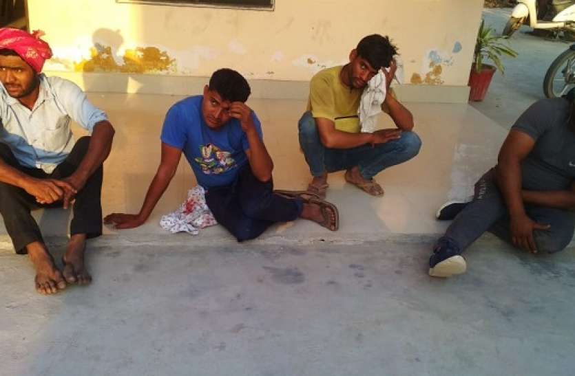 baghpat.jpg Baghpat: लॉकडाउन के बीच Race लगा रहे थे युवक, अचानक चल गए धारदार हथियार