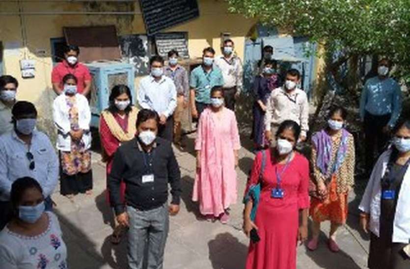 सर्विलेंस व काउंसलिंग का कर रही कार्य आरबीएसके टीम बनी कोरोना वॉरियर्स