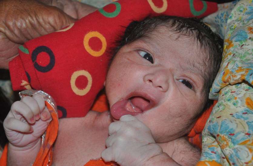किलकारियां: कोरोना को हराने की हिम्मत और हौसला देती नई जिंदगियां किलकारियां: कोरोना को हराने की हिम्मत और हौसला देती नई जिंदगियां