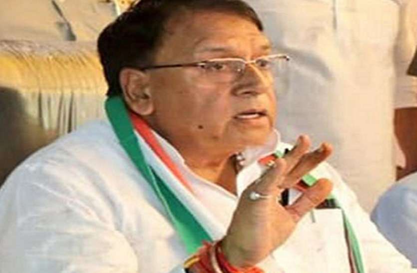 पूर्व मंत्री शर्मा ने त्यागा एक समय का भोजन पूर्व मंत्री शर्मा ने त्यागा एक समय का भोजन