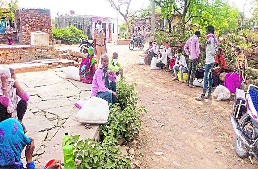 600 किमी की दूरी तय कर पैदल आ गए श्रमिक covid 19 : कोरोना के कहर के बीच 600 किमी की दूरी तय कर पैदल आ गए श्रमिक