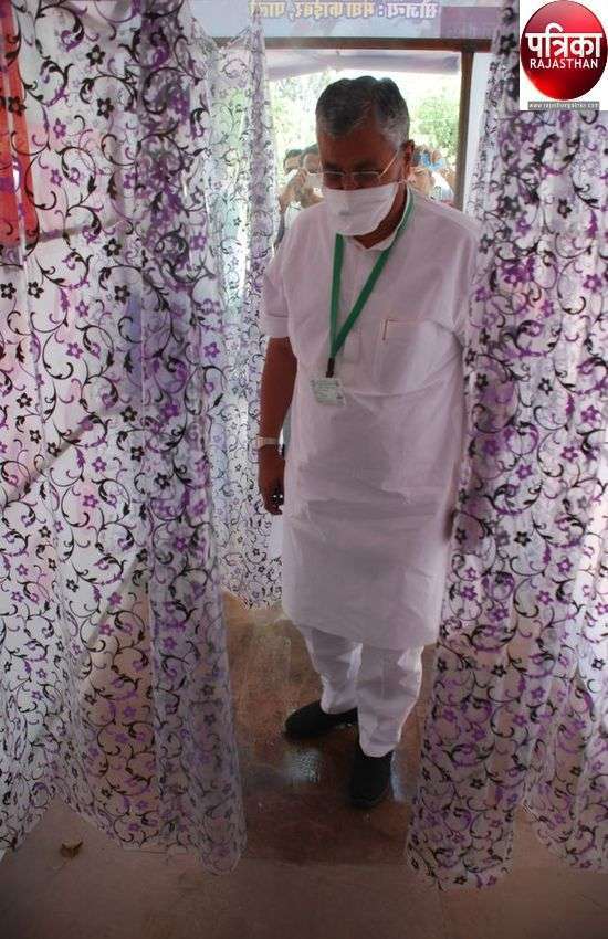 कोरोना आपदा में भूख से कोई नही मरना चाहिए कोरोना आपदा में भूख से कोई नही मरना चाहिए