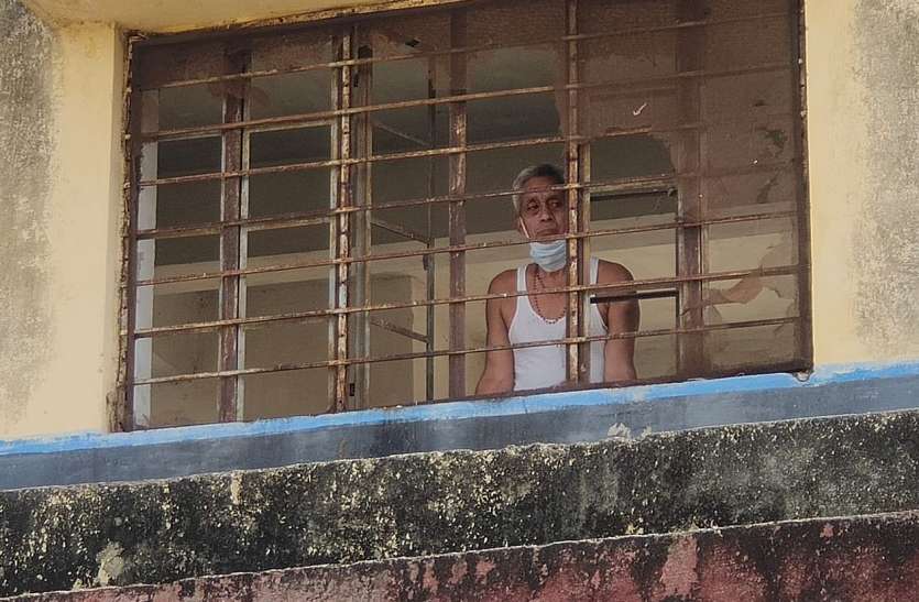 बांसवाड़ा : चौंका रहा कुशलगढ़ का विश्लेषण, मार्च के दूसरे सप्ताह में संक्रमण की घुसपैठ बांसवाड़ा : चौंका रहा कुशलगढ़ का विश्लेषण, मार्च के दूसरे सप्ताह में संक्रमण की घुसपैठ