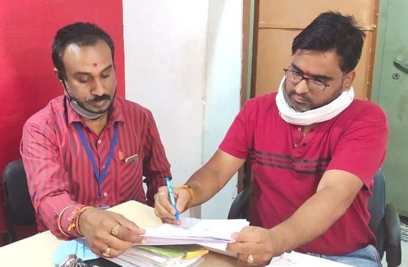 The helping hand of the society brought Burhanpur students trapped in three states समाज के हेल्पिंग हैंड ने तीन राज्यों में फंसे विद्यार्थियों को लाए बुरहानपुर