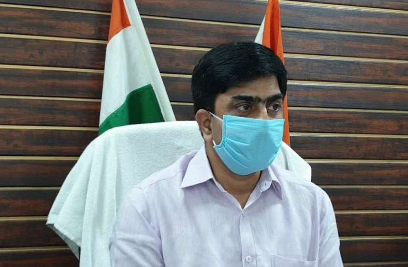 dm_saharanpur.jpg राहत: रमजान माह में डीएम ने दी छूट, साेशल डिस्टेंस के साथ खुल सकेंगी बेकरी की दुकान