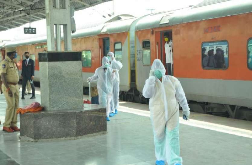 Train Running Status Timing Schedule Booking Status After Lockdown ...