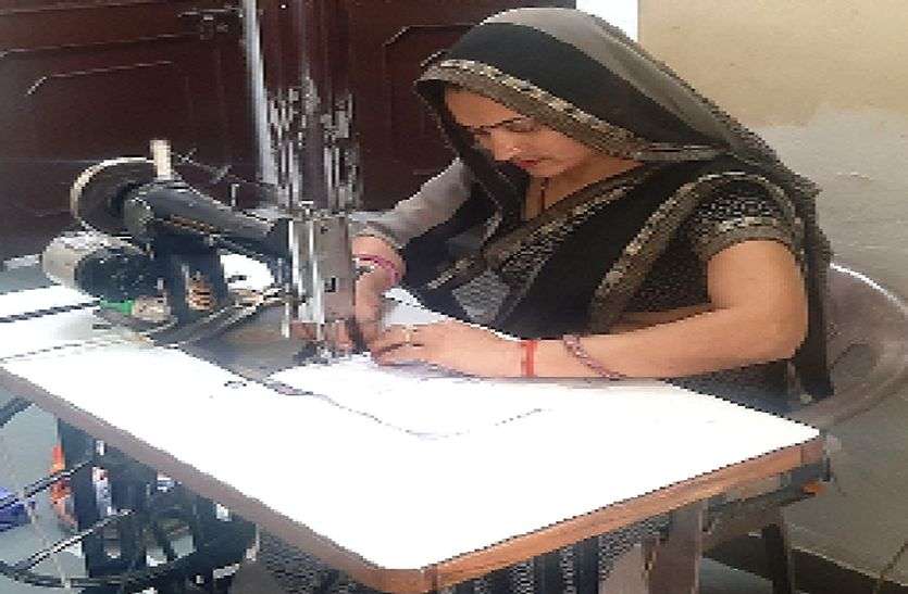 कोरोना को हराना: महिलाओं ने उठाए ये कदम कोरोना को हराना: महिलाओं ने उठाए ये कदम