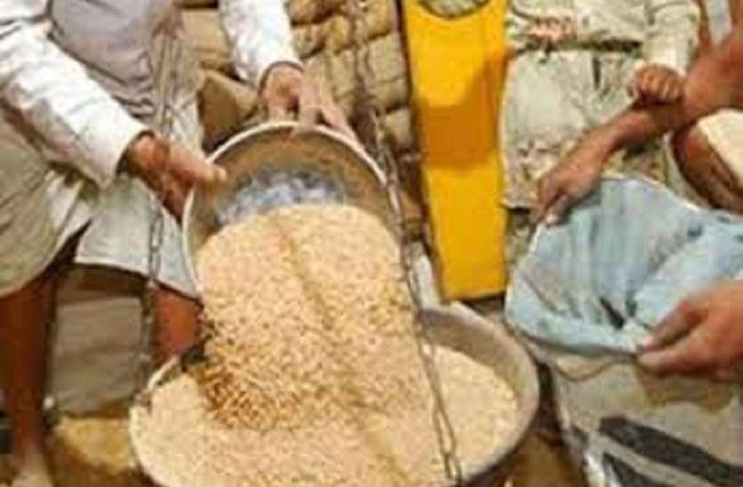हरियाणा सरकार ने गेहूं खरीद में लगाई शिक्षकों की ड्यूटी हरियाणा सरकार ने गेहूं खरीद में लगाई शिक्षकों की ड्यूटी