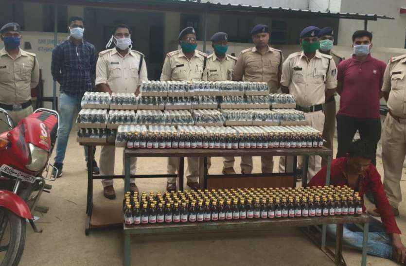 Singrauli police searching for two accused absconding भारी मात्राा पकड़ी गई नशीली दवाओं की खेप, जानिए पुलिस ने कैसे की घेराबंदी