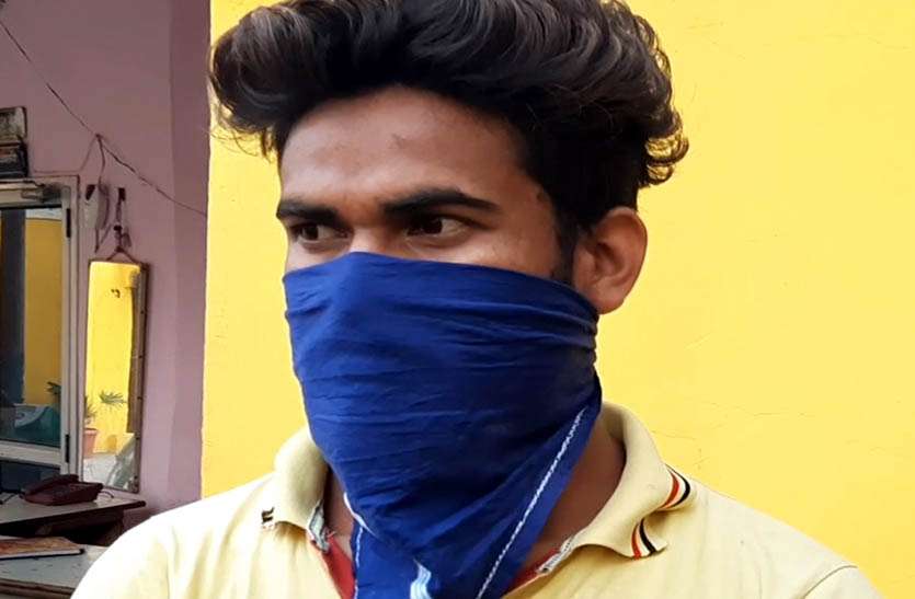 ई-कामर्स साइट के जरिए कैमरा खरीदने के नाम पर युवक से 60 हजार रुपए की ठगी ई-कामर्स साइट के जरिए कैमरा खरीदने के नाम पर युवक से 60 हजार रुपए की ठगी