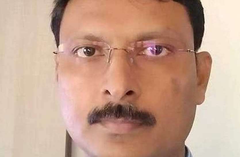 कोरोना वारियर्स ; हर समय दांव पर लगी रहती है जान कोरोना वारियर्स ; हर समय दांव पर लगी रहती है जान