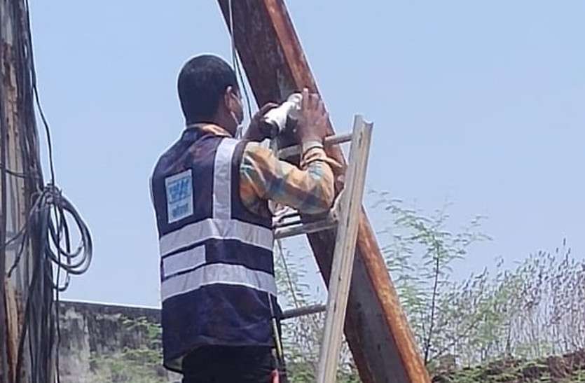 ये हैं कोरोना के असली फाइटर्स, कोई पर्दे के पीछे रहकर तो कोई प्रत्यक्ष रूप से निभा रहा अपना फर्ज, इनके जज्बे को सलाम