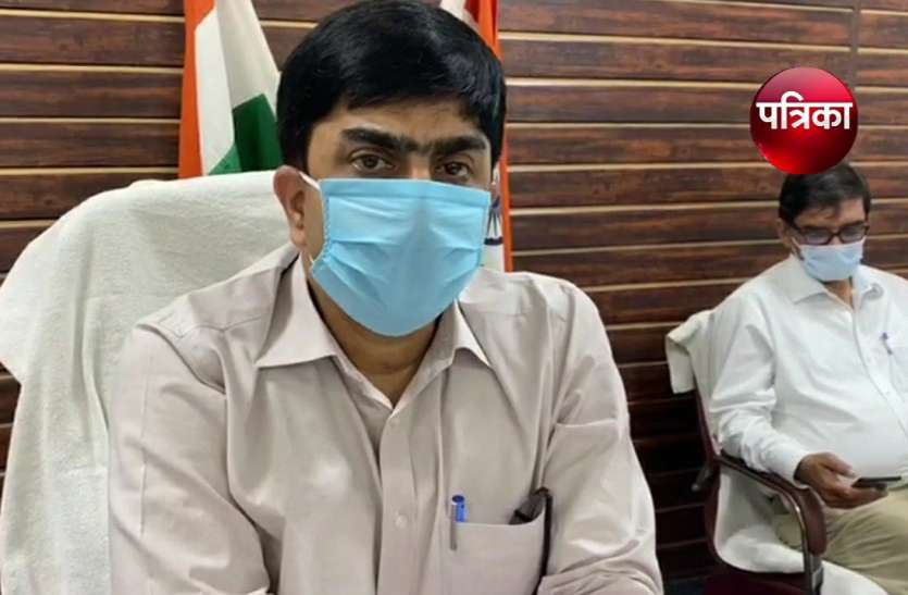 dm_saharanpur.jpg Corona virus: सहारनपुर में रविवार काे भी बंद रहेगी सब्जी-फल मंडी, मोरगंज बाजार भी रहेगा बंद