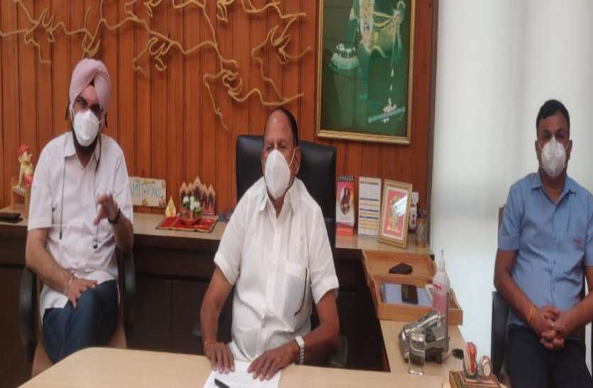 अमूल में प्रतिदिन २६० लाख लीटर दूध एकत्र अमूल में प्रतिदिन २६० लाख लीटर दूध एकत्र
