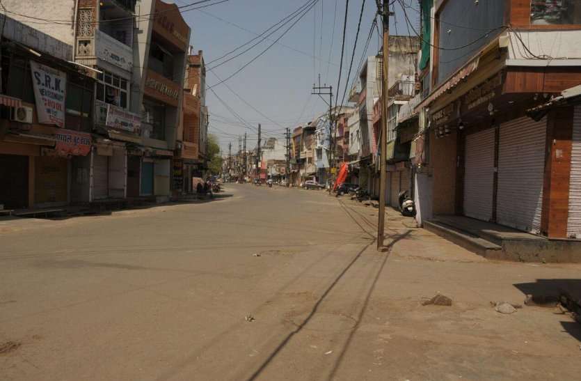 Corona Virus Live updates : total lockdown in madhya pradesh today