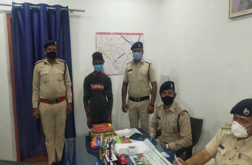 पंखे की हवा के लिए दोस्त को मौत के घाट उतारा, तीन घंटे में आरोपी पहुंचा सलाखों के पीछे पंखे की हवा के लिए दोस्त को मौत के घाट उतारा, तीन घंटे में आरोपी पहुंचा सलाखों के पीछे...