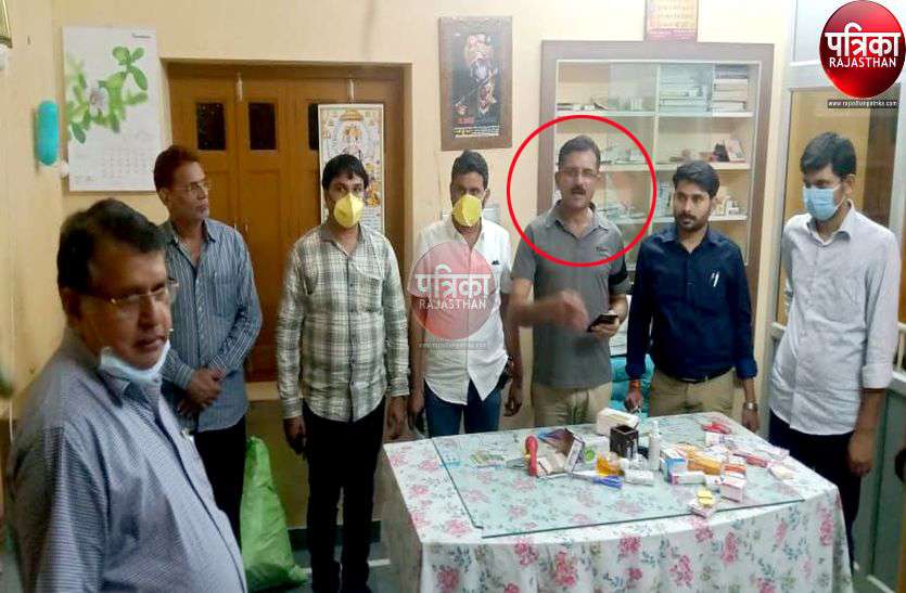 पाली सीएमएचओ के खिलाफ पुलिस व एसीबी कर रही जांच, फिर भी पद पर है काबिज पाली सीएमएचओ के खिलाफ पुलिस व एसीबी कर रही जांच, फिर भी पद पर है काबिज