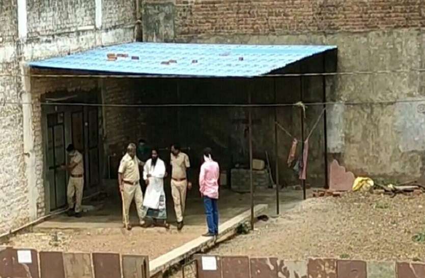 मौलाना को शांति भंग में किया गिरफ्तार मौलाना को शांति भंग में किया गिरफ्तार