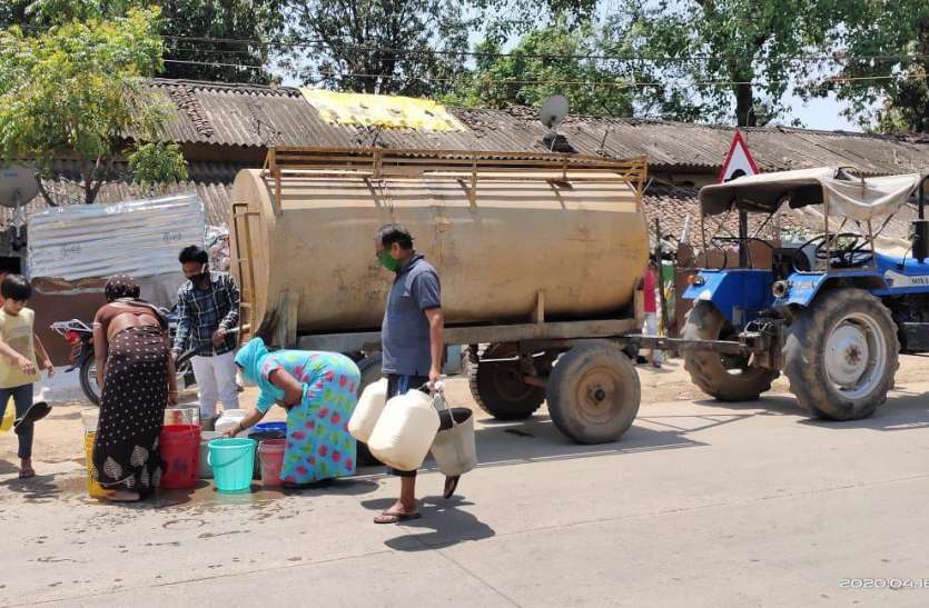 Shortage of drinking water started in the city as the summer season st गर्मी का मौसम शुरू होते ही शहर में शुरू हुई पेयजल की किल्लत