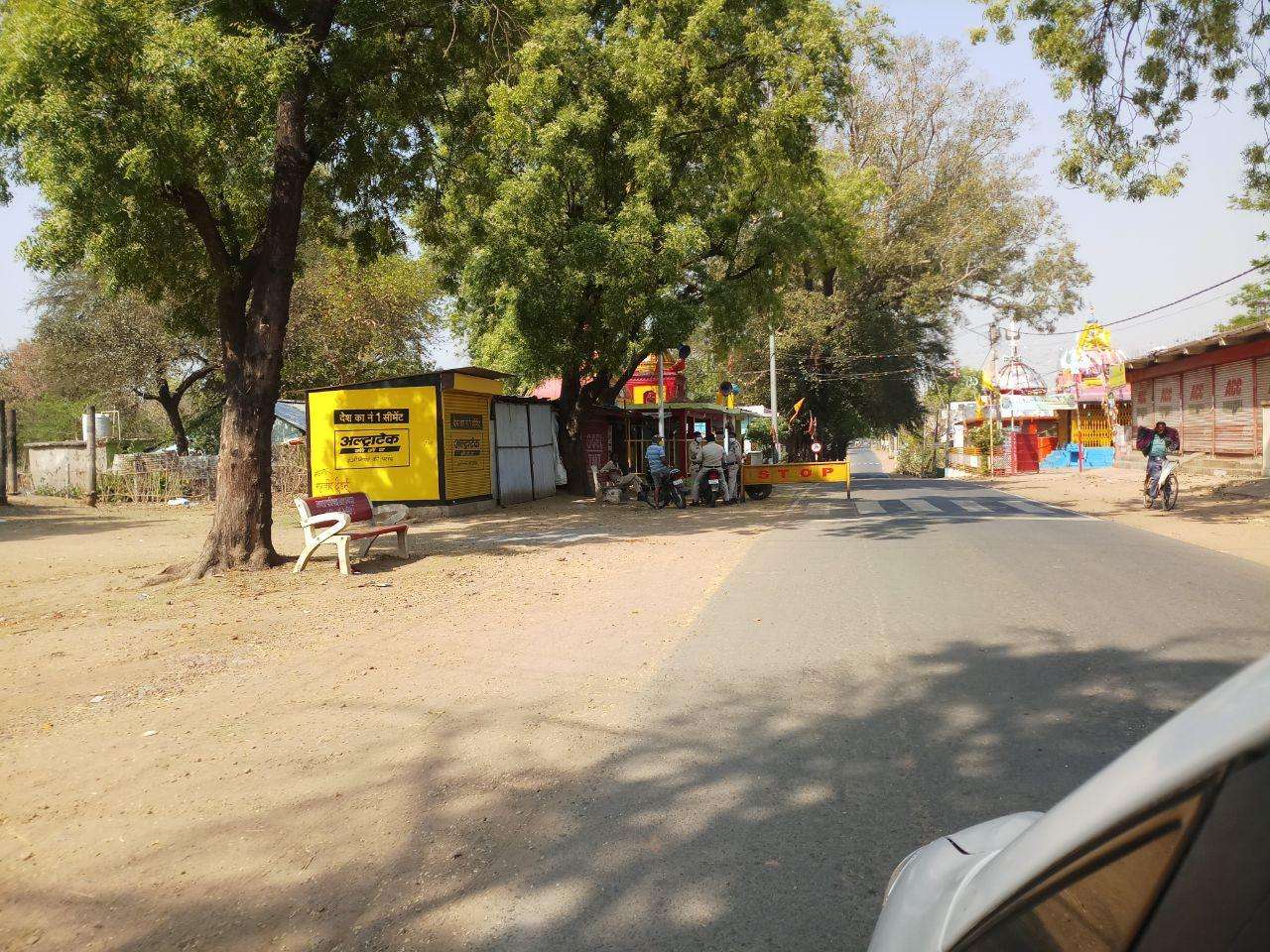korona alart; आधा दर्जन चेक पोस्ट पर सिर्फ एक पर हो रही थी जांच