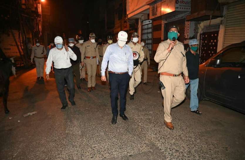 sp_1.jpg कोरोना हॉट स्पॉट कोतवाली क्षेत्र में एसपी-कलेक्टर ने डाला डेरा