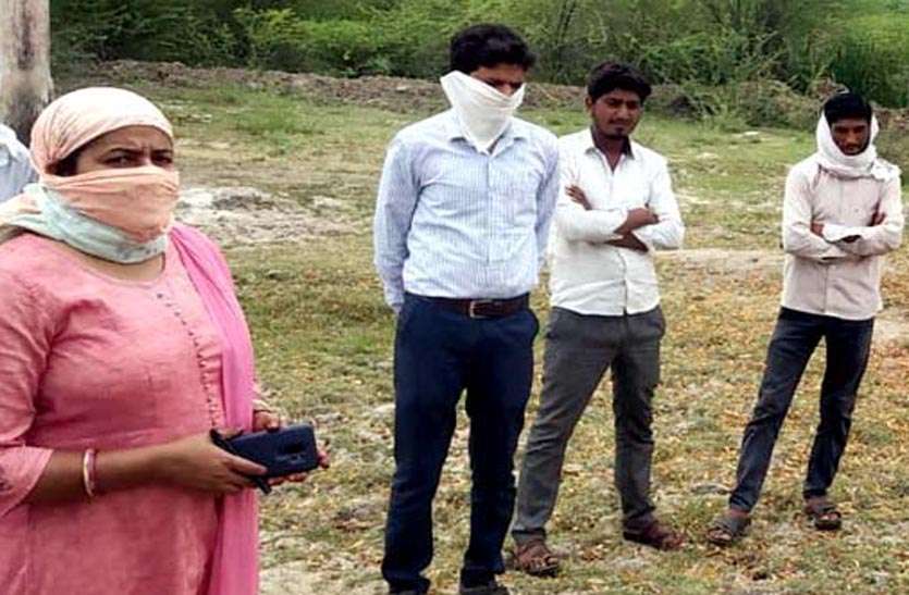 लॉकडाउन में फंसे है 25 श्रमिक, तहसीलदार ने दिए राहत सामग्री पहुंचाने के निर्देश लॉकडाउन में फंसे है 25 श्रमिक, तहसीलदार ने दिए राहत सामग्री पहुंचाने के निर्देश