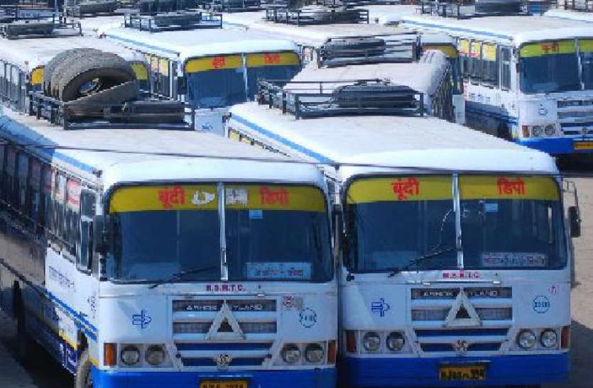 बूंदी आगार रोज झेल रहा 7 लाख का नुकसान, बाड़े में बंद बसें बूंदी आगार रोज झेल रहा 7 लाख का नुकसान, बाड़े में बंद बसें