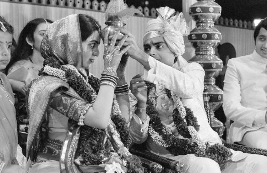 Mukesh Ambani and Nita Ambani Wedding Album Here Unseen Pictures | देखें मुकेश अंबानी और नीता अंबानी की शादी की अनदेखी तस्वीरें | Patrika News