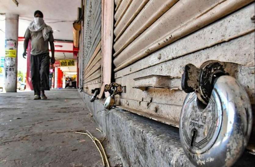 कानपुर में संक्रमण बढऩे पर पुलिस ने थोक बाजार कराई बंद कानपुर में संक्रमण बढऩे पर पुलिस ने थोक बाजार कराई बंद