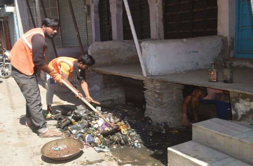 kishangarh_ना हाथों में गल्ब्स और ना मुंह पर मास्क kishangarh_ना हाथों में गल्ब्स और ना मुंह पर मास्क
