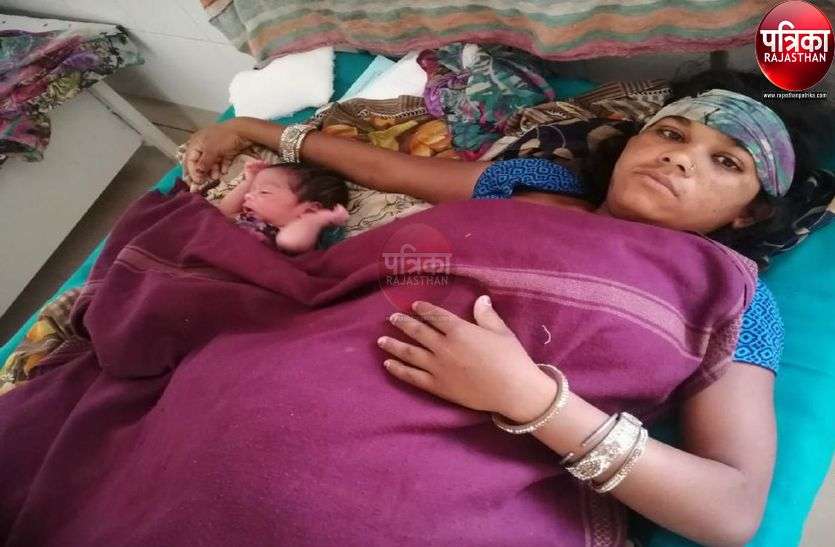 राहत शिविर में महिला को हुई प्रसव पीड़ा, अस्पताल ले जाकर कराया प्रसव राहत शिविर में महिला को हुई प्रसव पीड़ा, अस्पताल ले जाकर कराया प्रसव