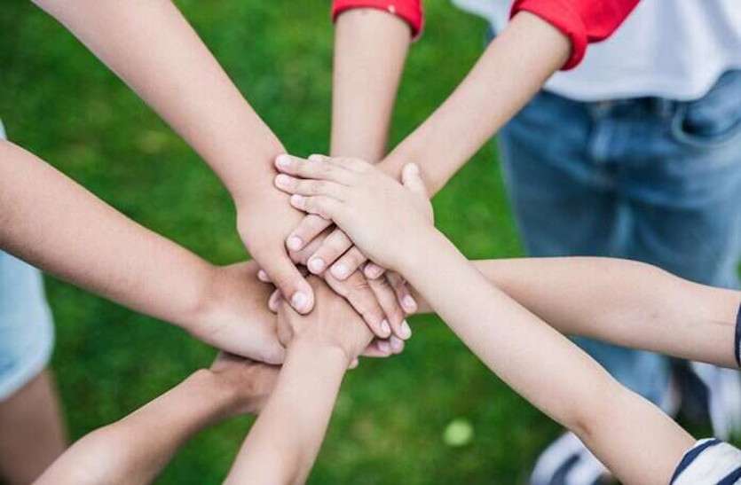 वक्त की मांग है आपका फैमिली पर्सन बनना! वक्त की मांग है आपका फैमिली पर्सन बनना!