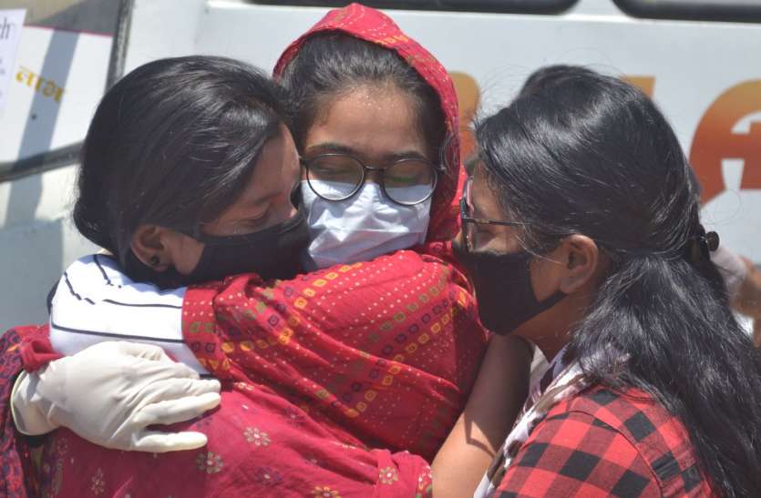 कोटा से 16 हजार से अधिक विद्यार्थी घर जा चुके कोटा से 16 हजार से अधिक विद्यार्थी घर जा चुके