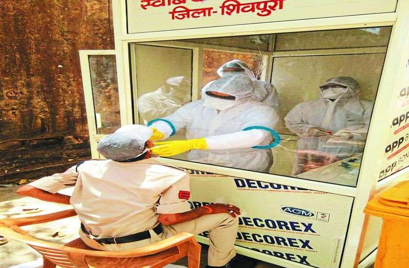 उधार लेकर अपने परिवार का पालन-पोषण करने वाले भी कोरोना मुक्त अभियान के बने साक्षी उधार लेकर अपने परिवार का पालन-पोषण करने वाले भी कोरोना मुक्त अभियान के बने साक्षी