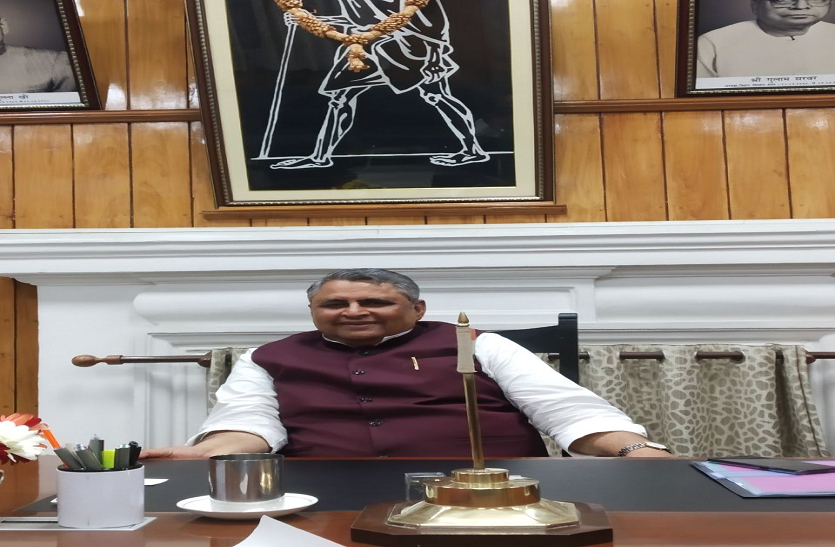 लोकसभाध्यक्ष से कोटा में फंसे बिहार के विद्यार्थियों की मदद कराने की गुजारिश लोकसभाध्यक्ष से कोटा में फंसे बिहार के विद्यार्थियों की मदद कराने की गुजारिश