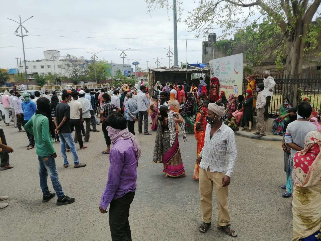 Lockdown : कलेक्टर ने लगाई बड़ी टीम, फिर भी जरूरतमंदों से दूर राशन