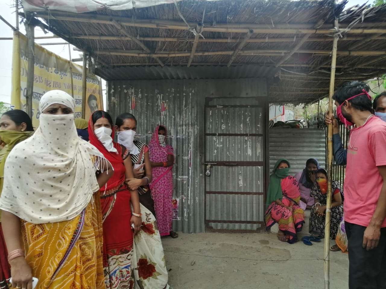 Lockdown : कलेक्टर ने लगाई बड़ी टीम, फिर भी जरूरतमंदों से दूर राशन