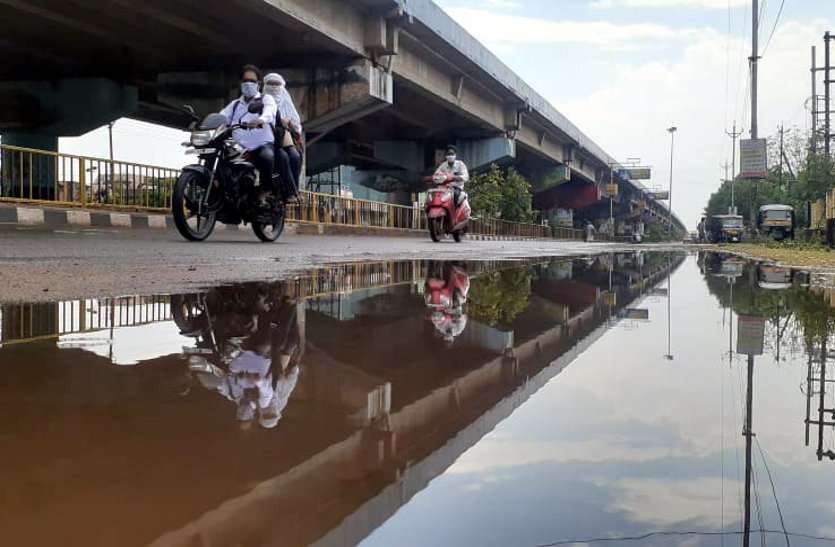 लॉकडाउन की मार के बाद मौसम ने बरपाया कहर, फसल बर्बाद लॉकडाउन की मार के बाद मौसम ने बरपाया कहर, फसल बर्बाद